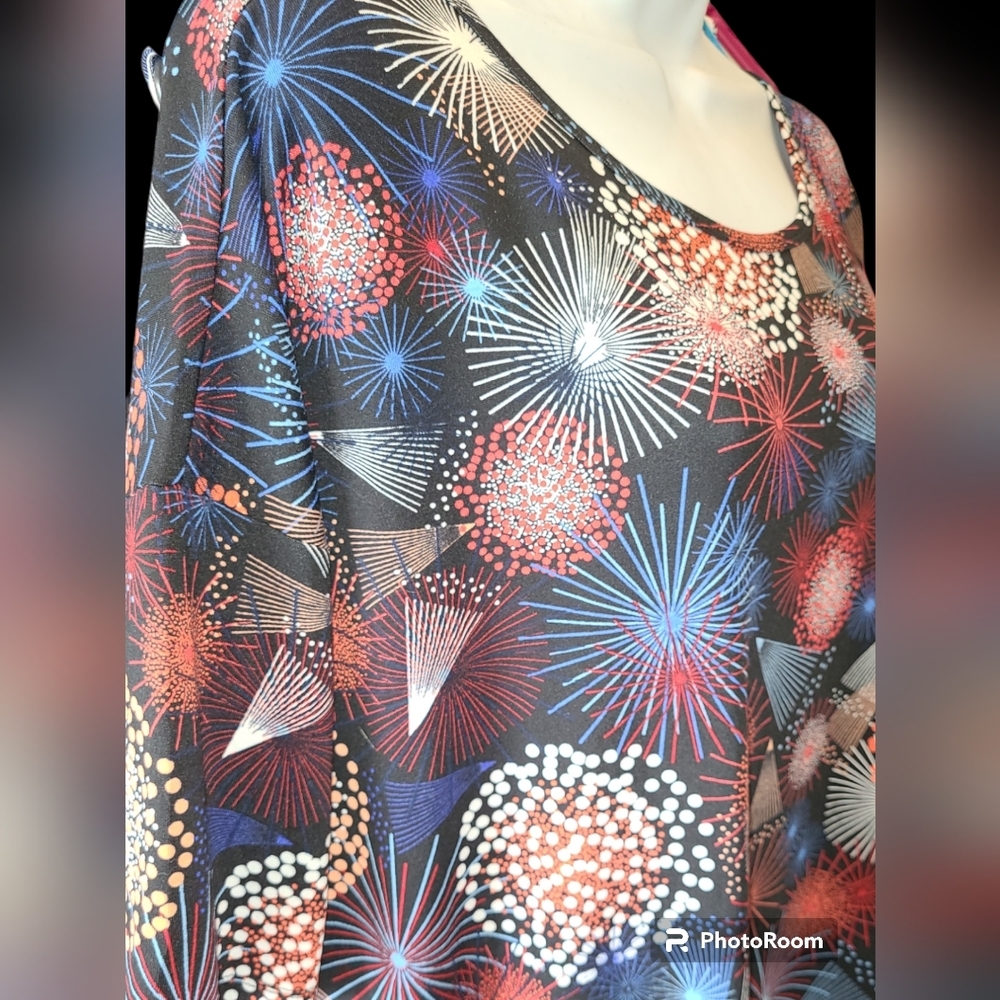 LulaRoe red white and blue fireworks top NWOT large